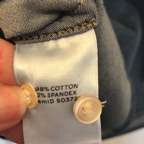 NWTs LL Bean’s Signature exclusive line Stretch lightly faded denim Shirt - Picture 5 of 10
